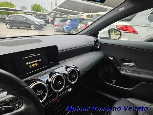 MERCEDES-BENZ A 180 d Automatic Premium