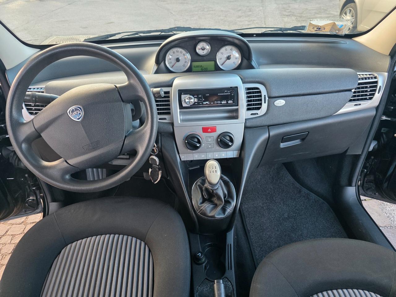 Lancia Ypsilon 1.2 Modamilano con 168.000km