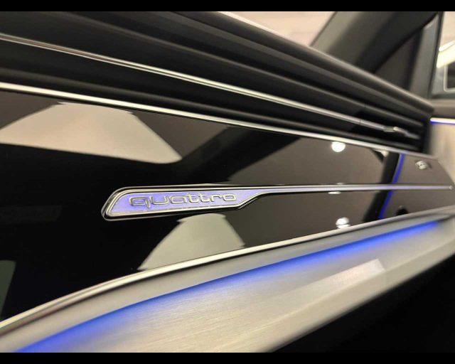 AUDI SQ8 TFSI quattro tiptronic sport attitude