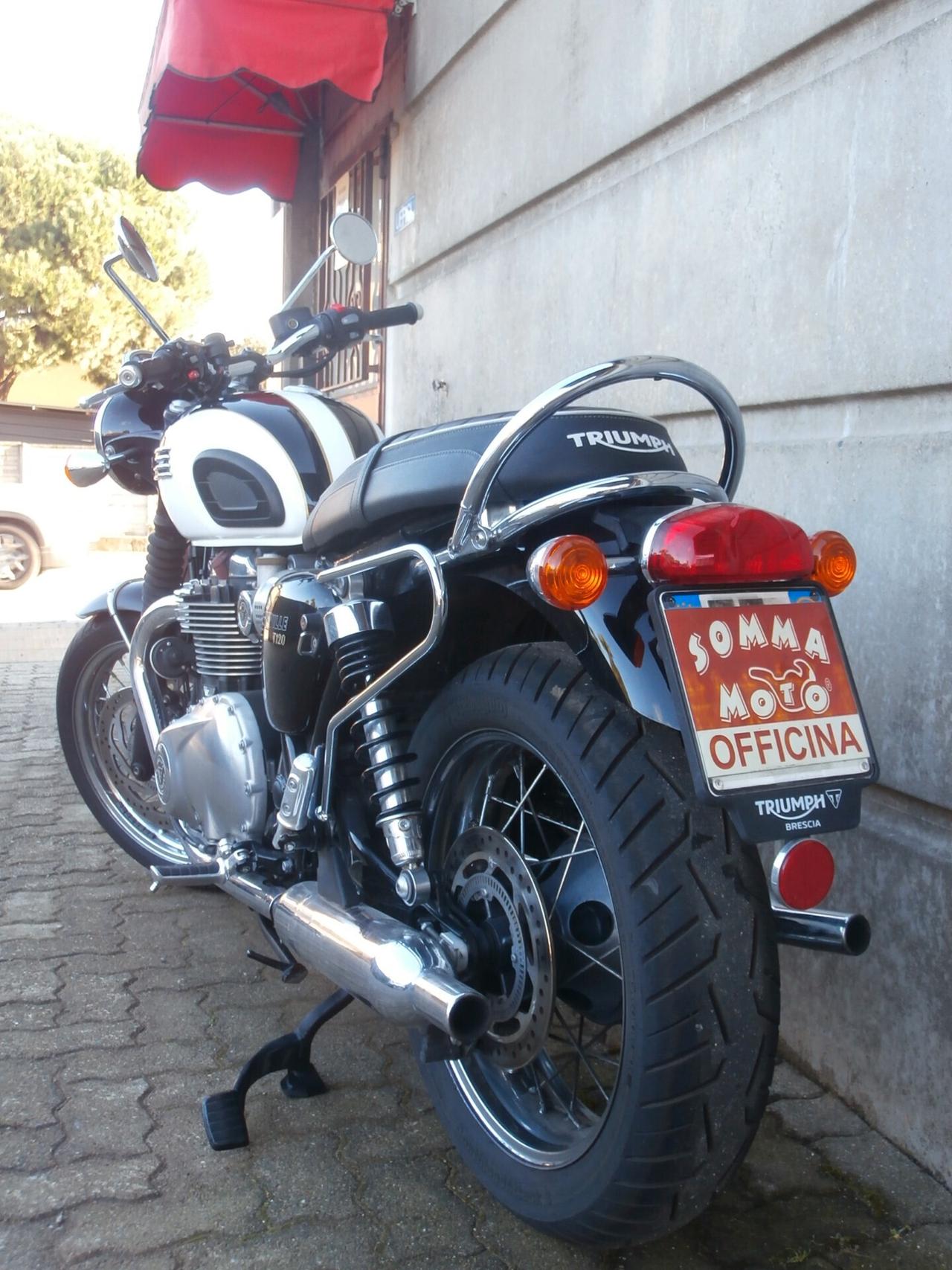 Triumph Bonneville T120 del 2016, Passaggio , tagliando e garanzia inclusi