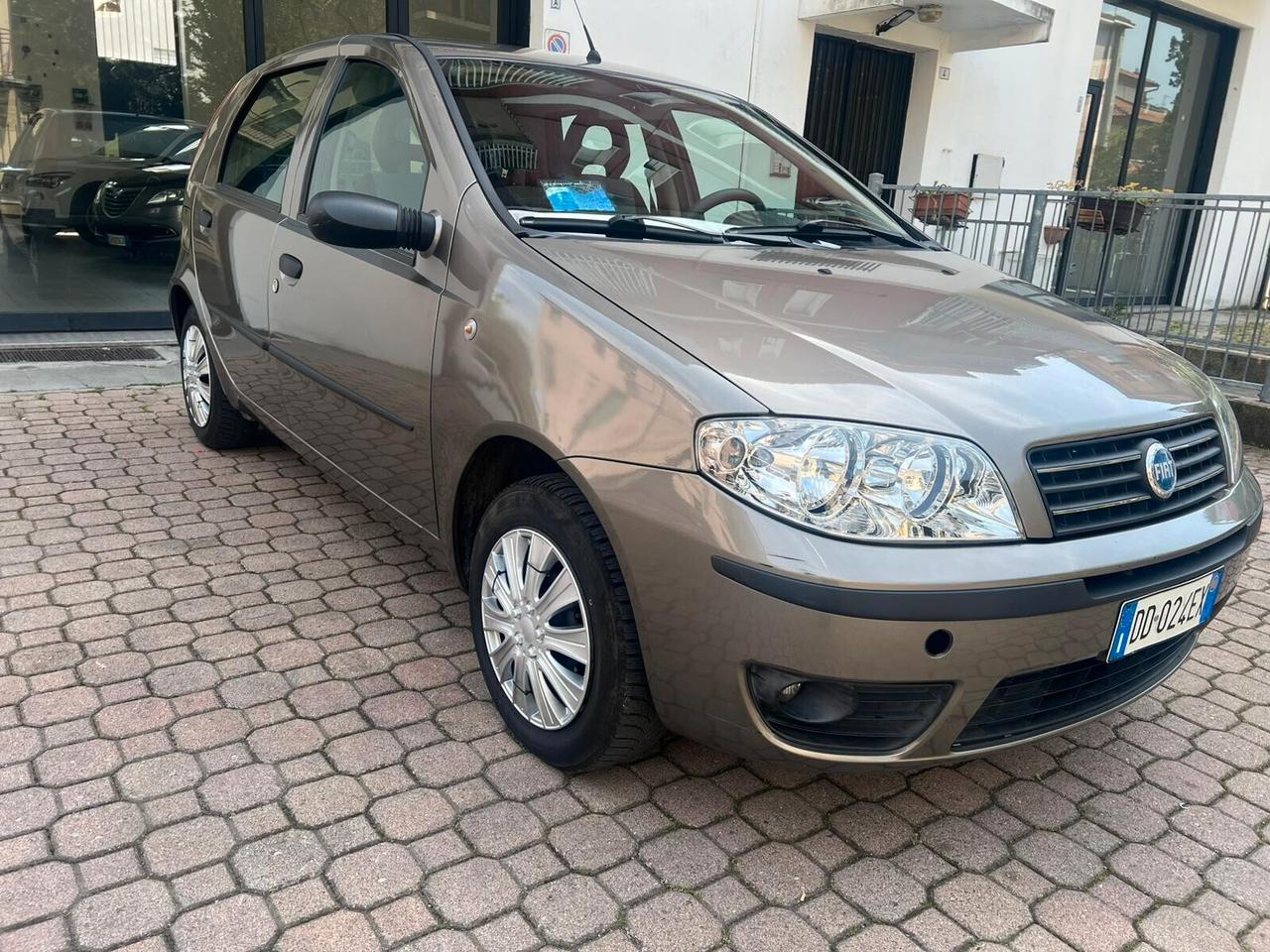 Fiat Punto 1.2 5 porte Active Natural Power