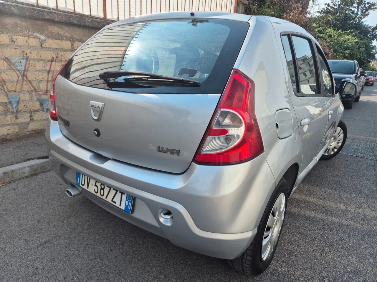 DACIA SANDERO 1.4 GPL ACCESSORIATA DI TUTTO 2010