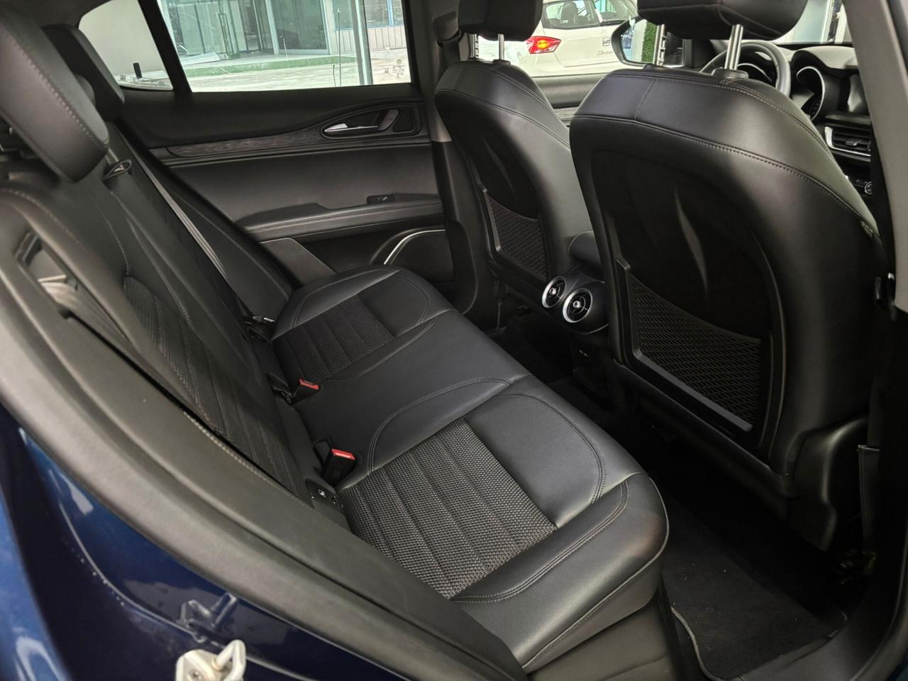 Alfa Romeo Stelvio 2.2 Turbodiesel 210 CV AT8 Q4 Executive