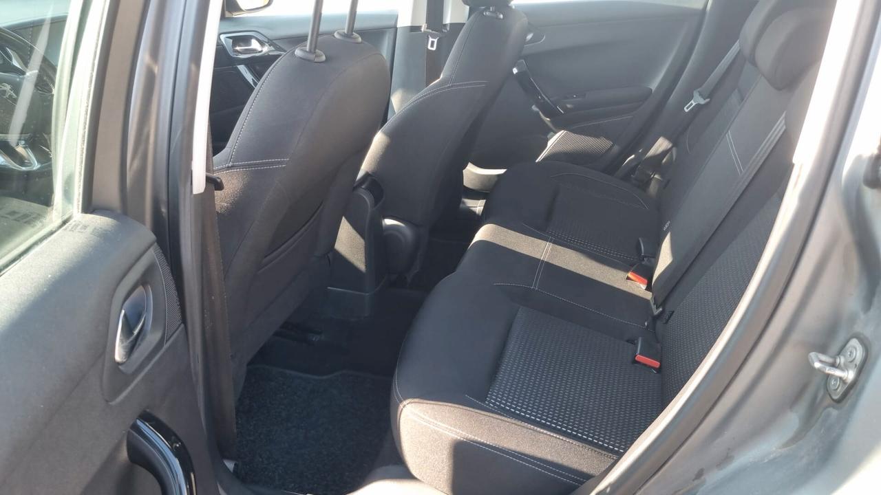 Peugeot 208 BlueHDi 75 5 porte Allure