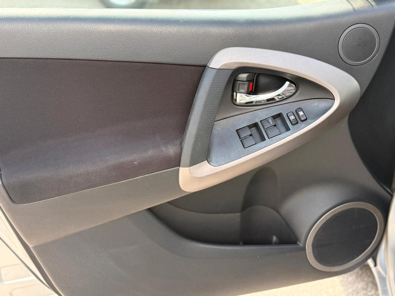 Toyota RAV 4 RAV4 2.2 D-4D 136 CV Sol BUONE CONDIZIONI OCCASIONE