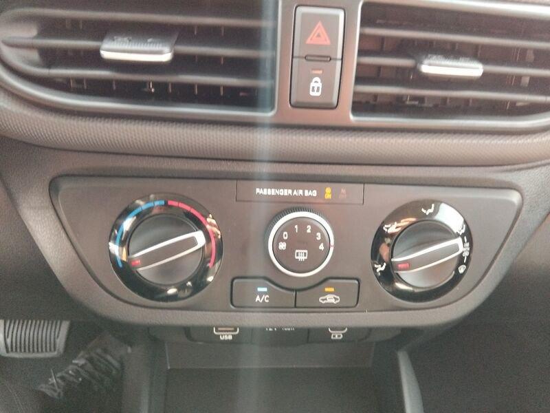 Hyundai i10 NUOVA PE MY25 5P 1.0 AT CONNECTLINE