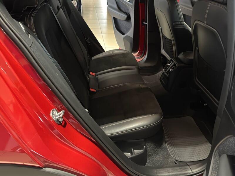 Volvo XC40 Recharge T4 Recharge Plug-in auto R-Design