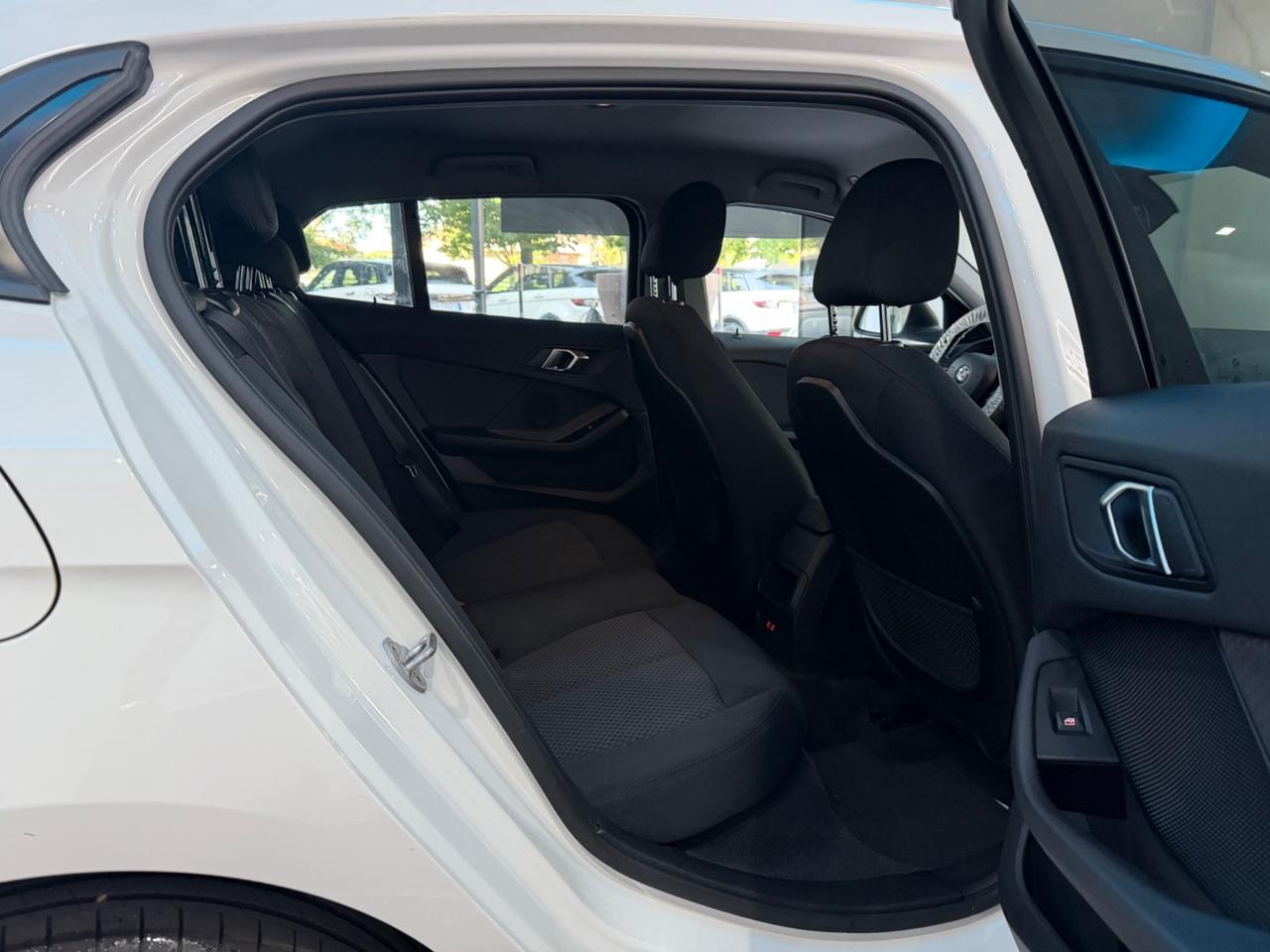 Bmw 116 116d 5p. Advantage