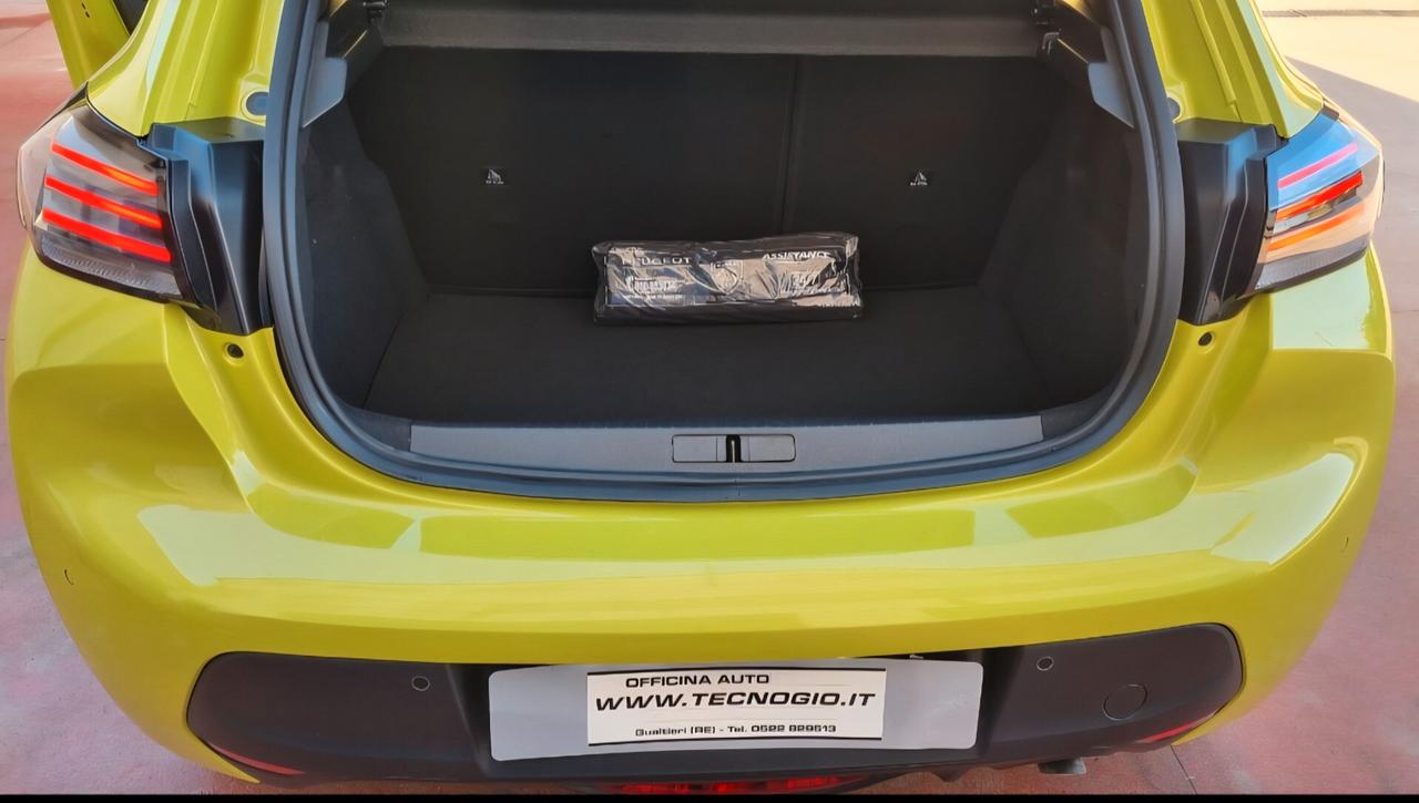Peugeot 208 1.2 PURETECH STYLE S&S KM ZERO 100 CV PER NEOPATENTATI