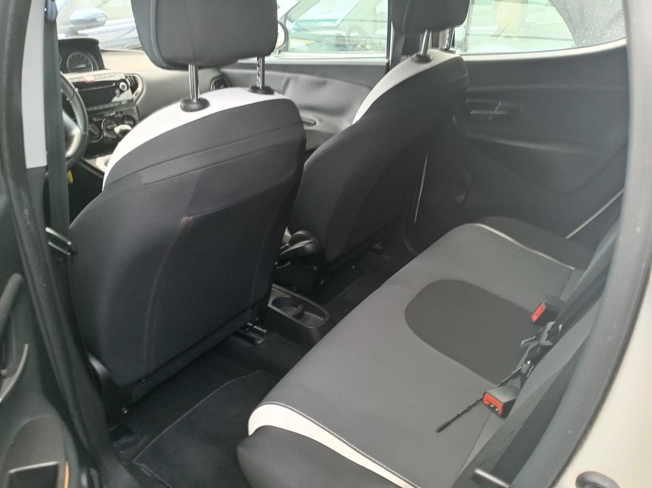 Lancia Ypsilon 1.2 69 CV 5 porte S&S Platinum