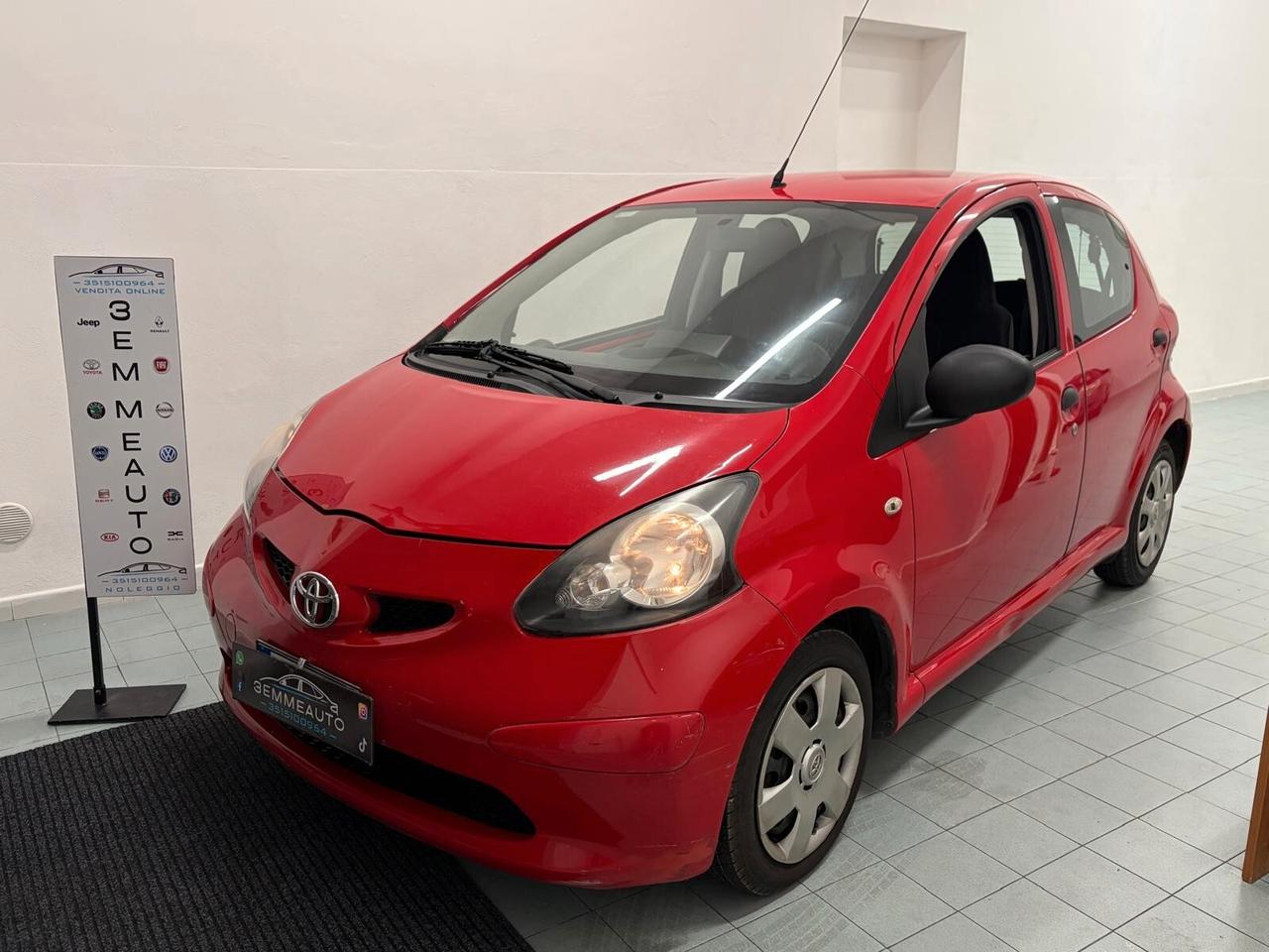 Toyota Aygo 1.0 69Cv 5 Porte 12 MESI DI GARANZIA