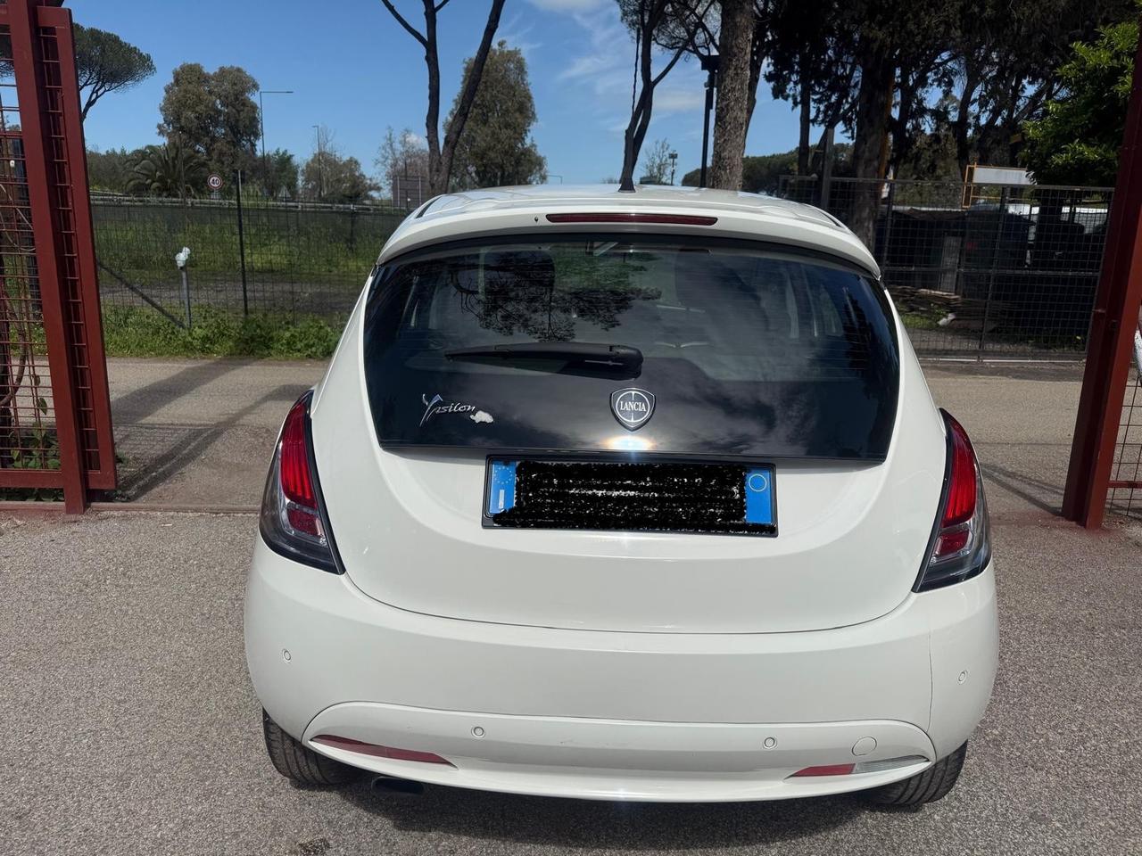 Lancia Ypsilon 1.2 69 CV 5 porte Gold