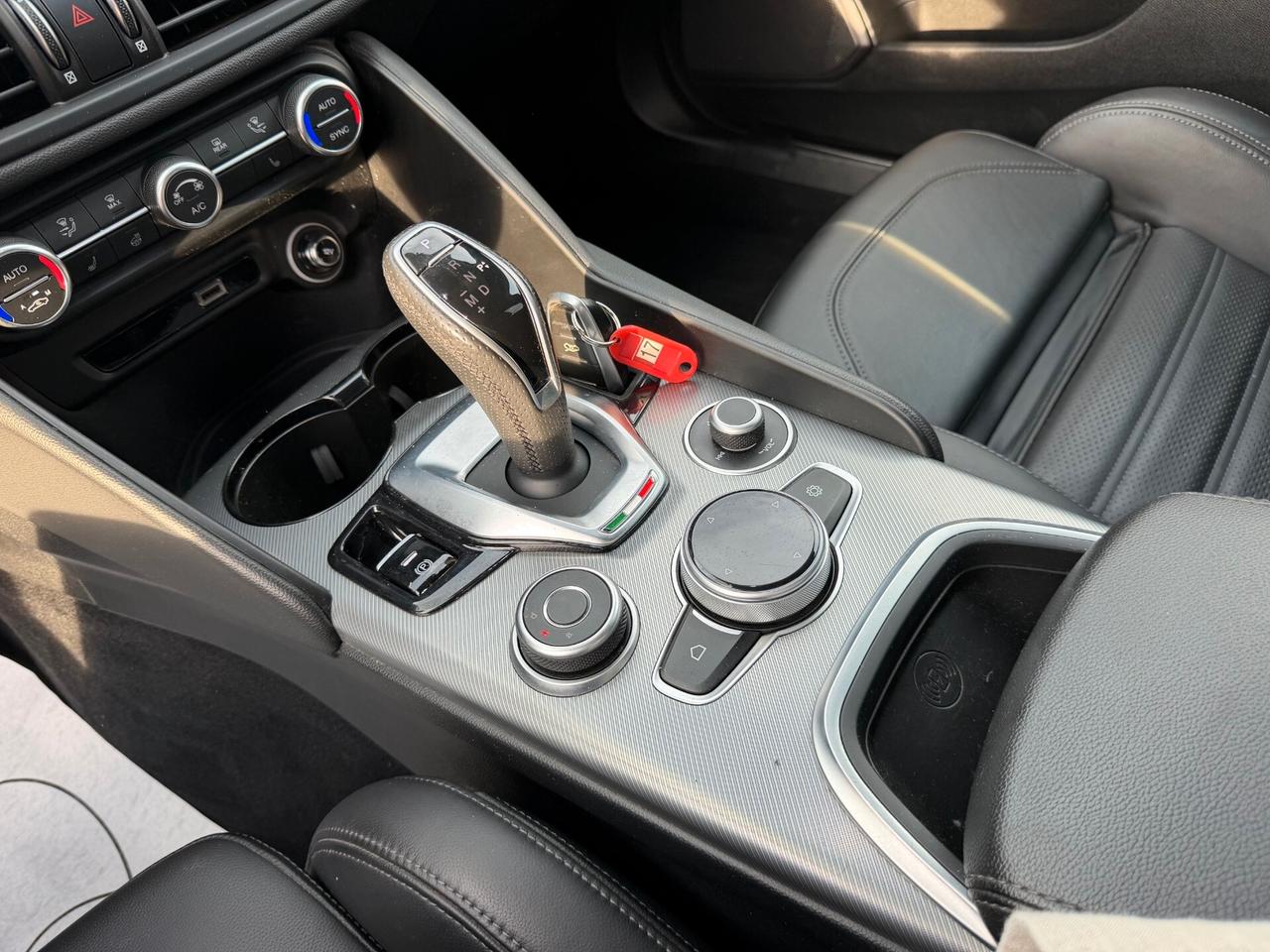 Alfa Romeo Giulia 2.2 Turbodiesel 210 CV AT8 Q4 Veloce