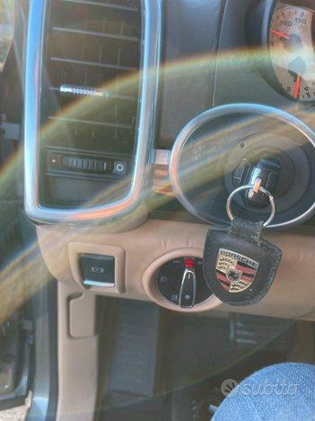 Porsche Cayenne Platinum edition