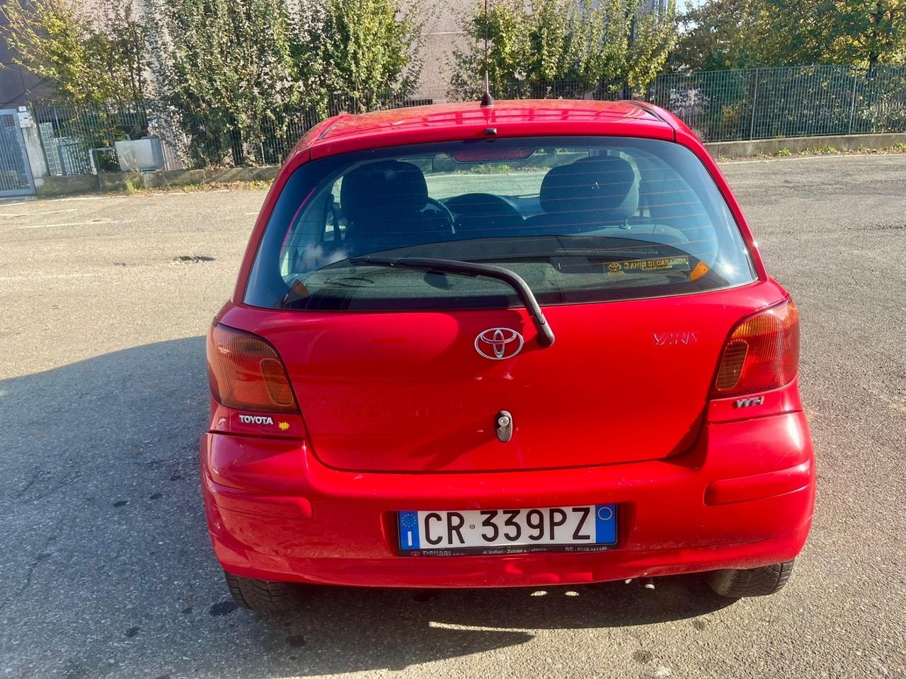 Toyota Yaris 3p. 1.0gpl 2004 174.000km per neopatentati