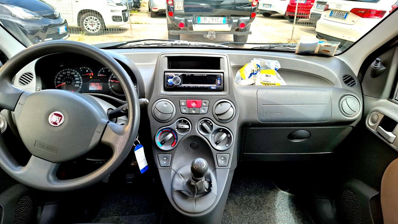 Panda 1.2 Emotion 102000km