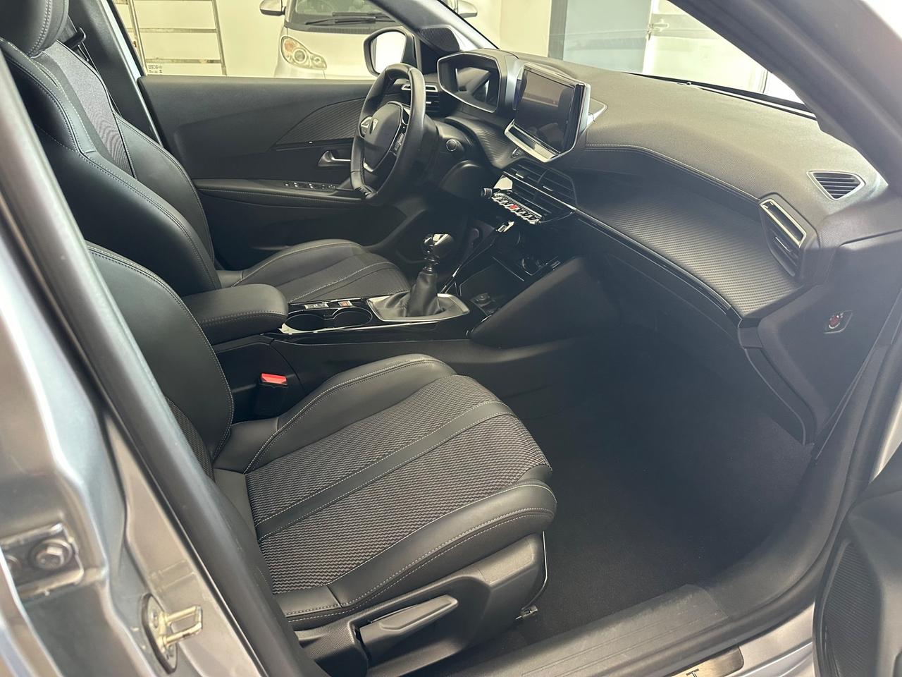 Peugeot 208 PureTech 100 Stop&Start 5 porte GT