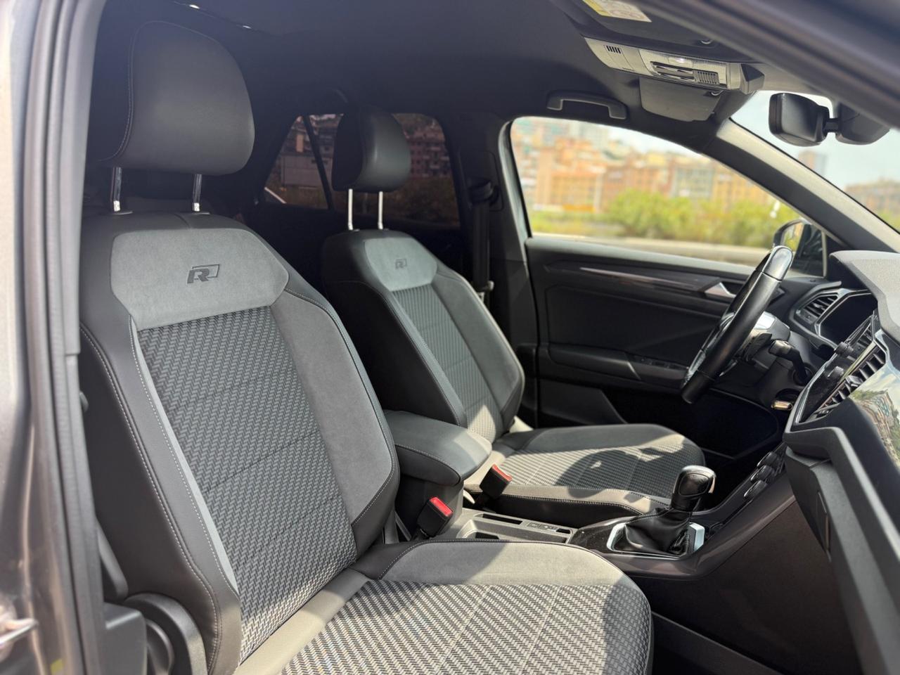 Volkswagen T-Roc 1.5 TSI ACT DSG R-LINE Business BlueMotion Technology