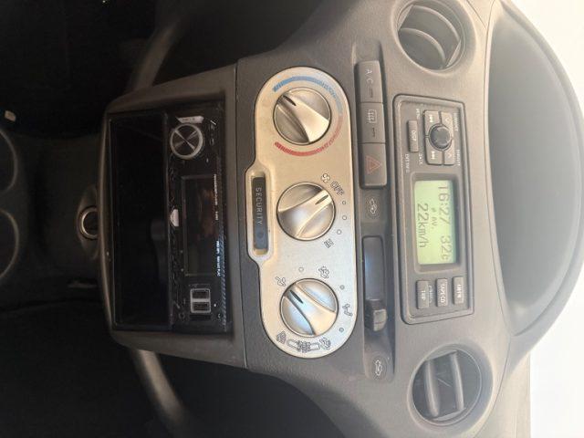 TOYOTA Yaris 1.3i 16V cat 5 porte Sol Blue