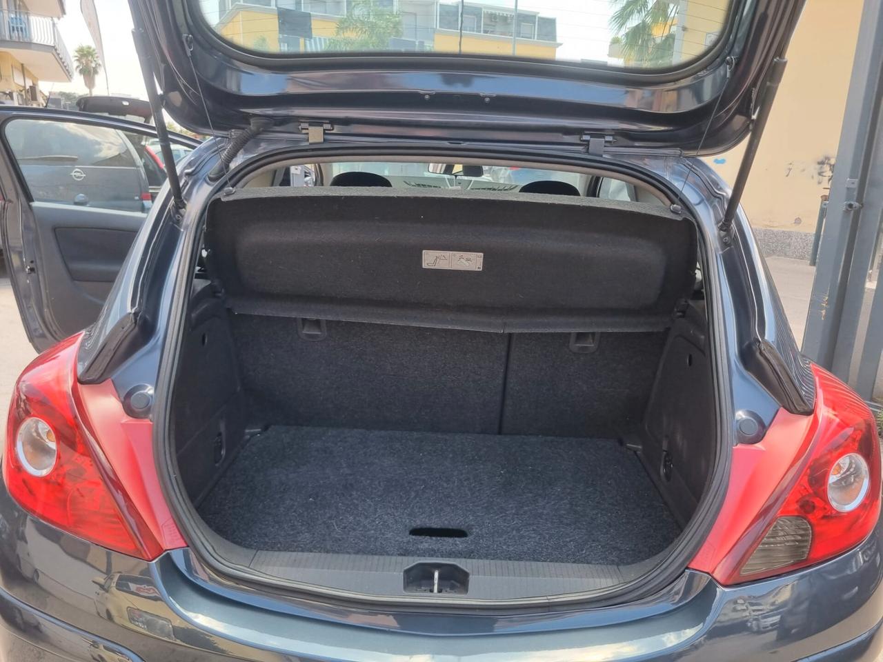 Opel Corsa 1,2 GPL Provenienza Nord Italia