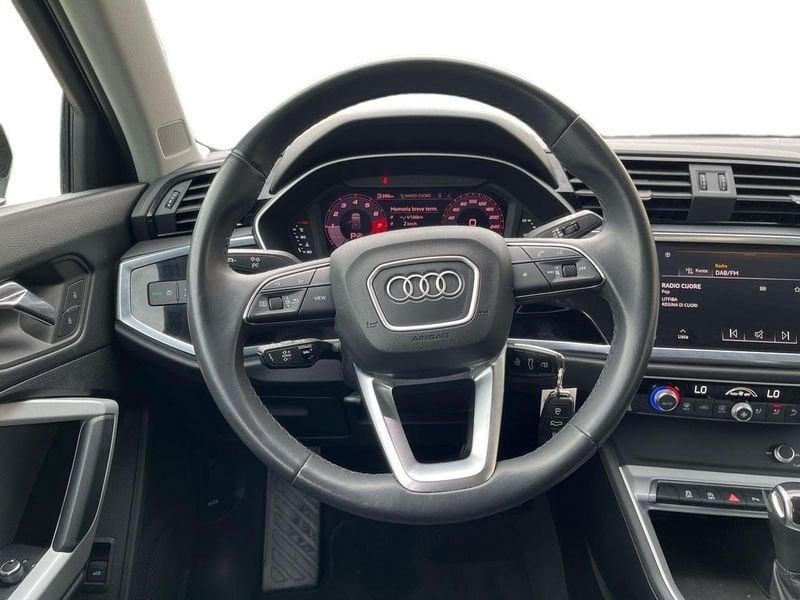Audi Q3 35 1.5 tfsi Business Advanced s-tronic