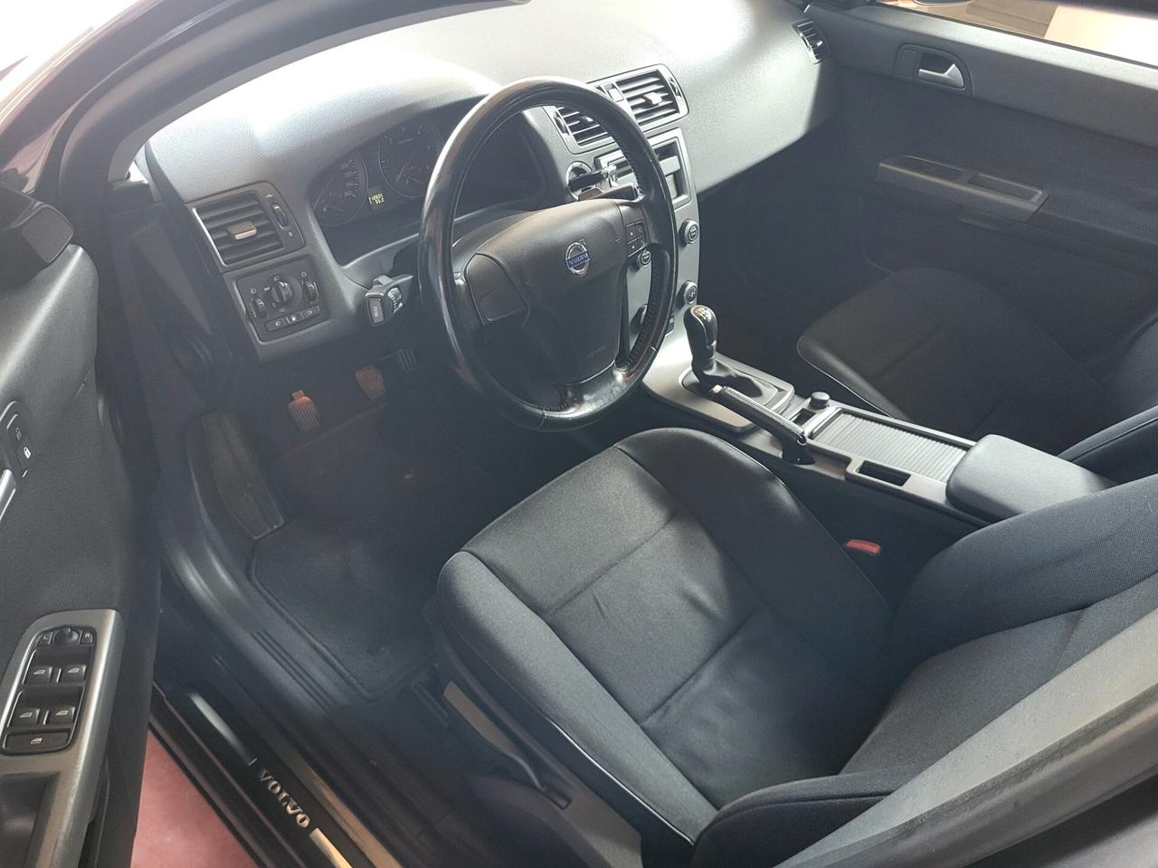 Volvo V50 D2 POLAR