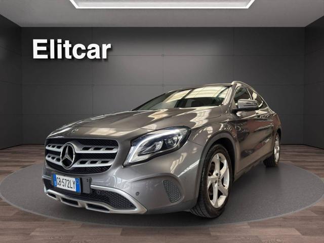 MERCEDES-BENZ GLA 200 Sport