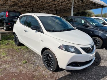 Lancia Ypsilon 1.0 FireFly 5 porte S&S Hybrid Platino