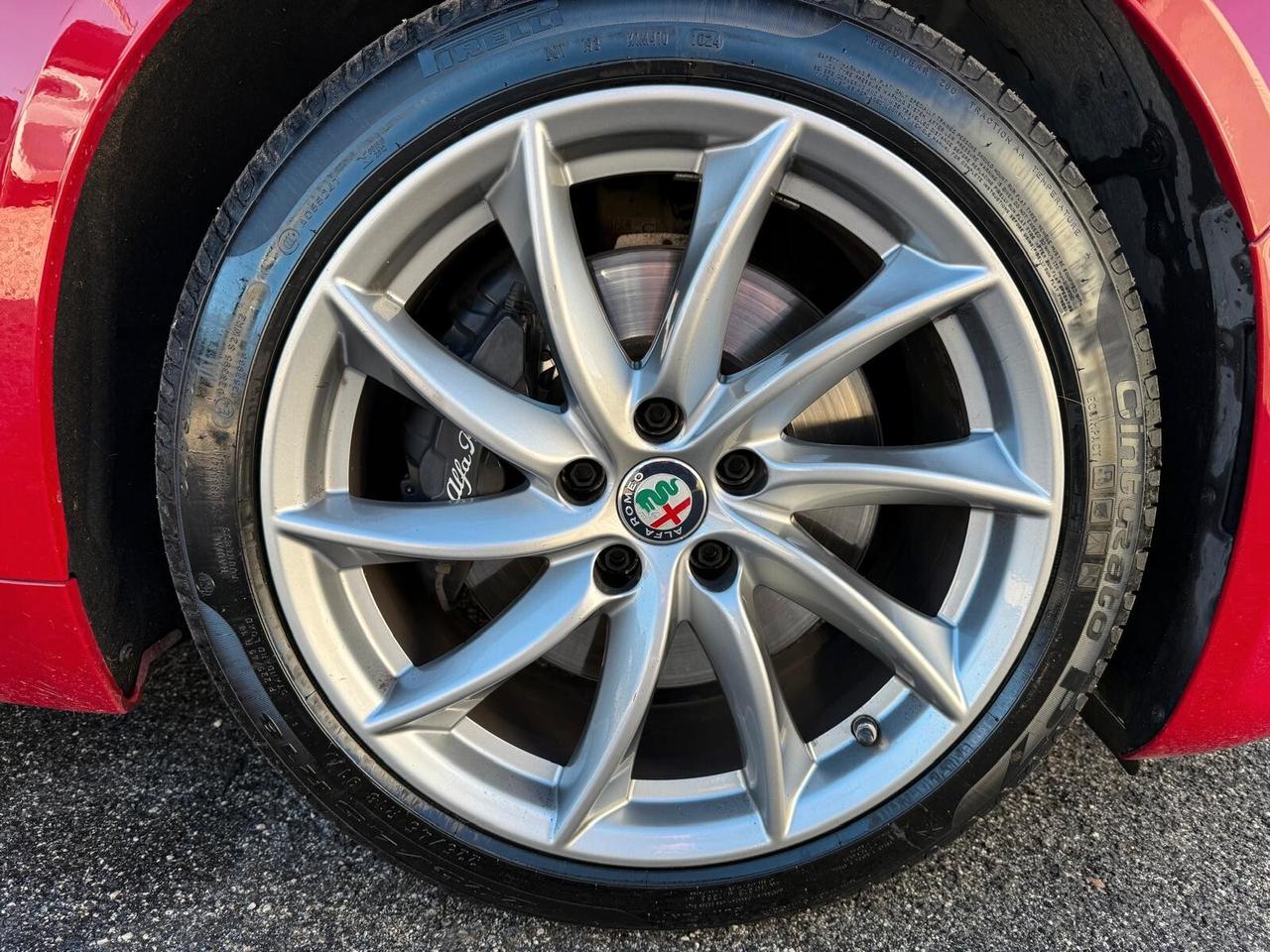 Alfa Romeo Giulia 2.2 Turbodiesel 210 CV AT8 AWD Q4 Veloce