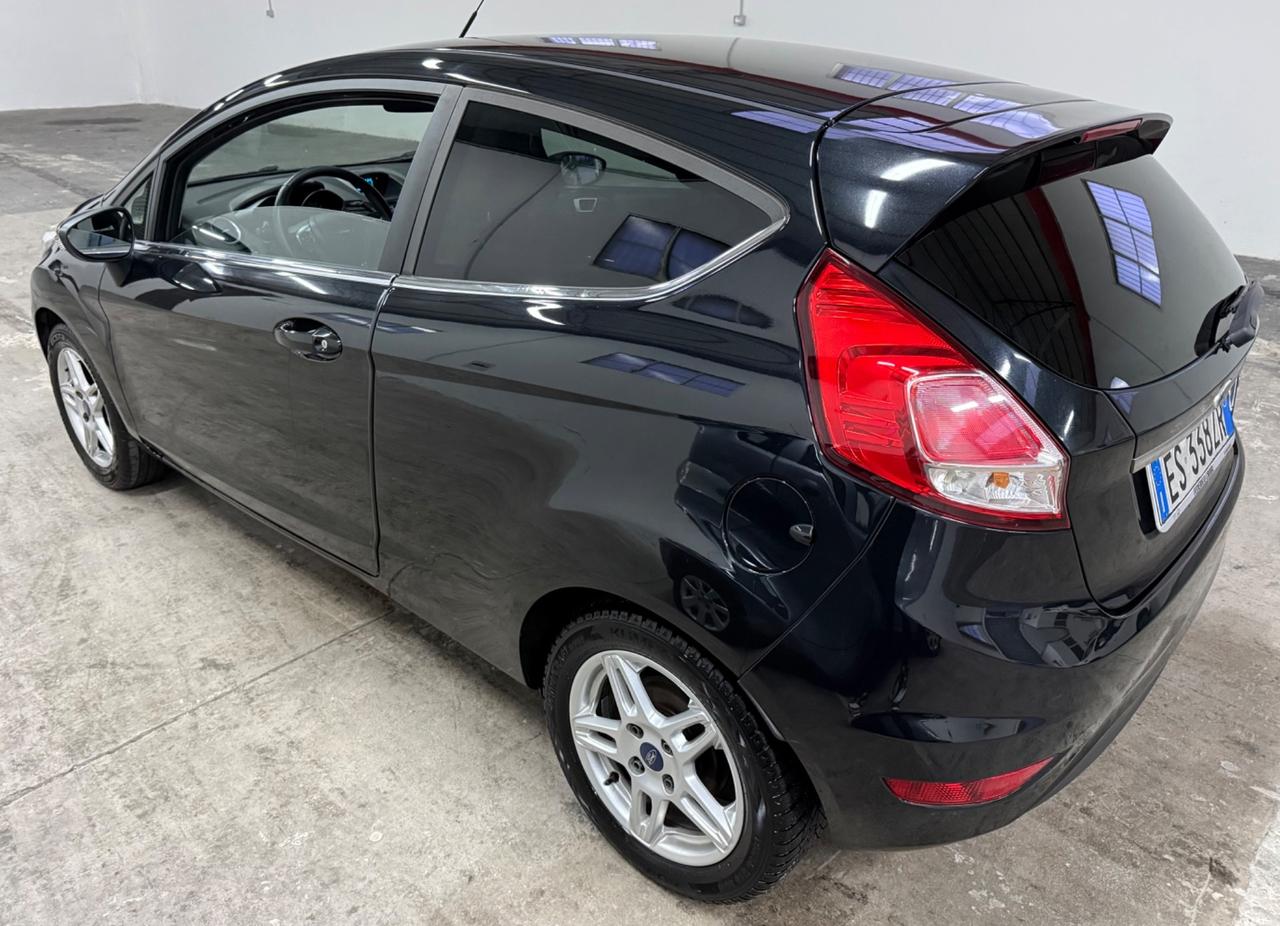 Ford Fiesta 1.5 TDCi 75CV 3 porte Titanium - 2013