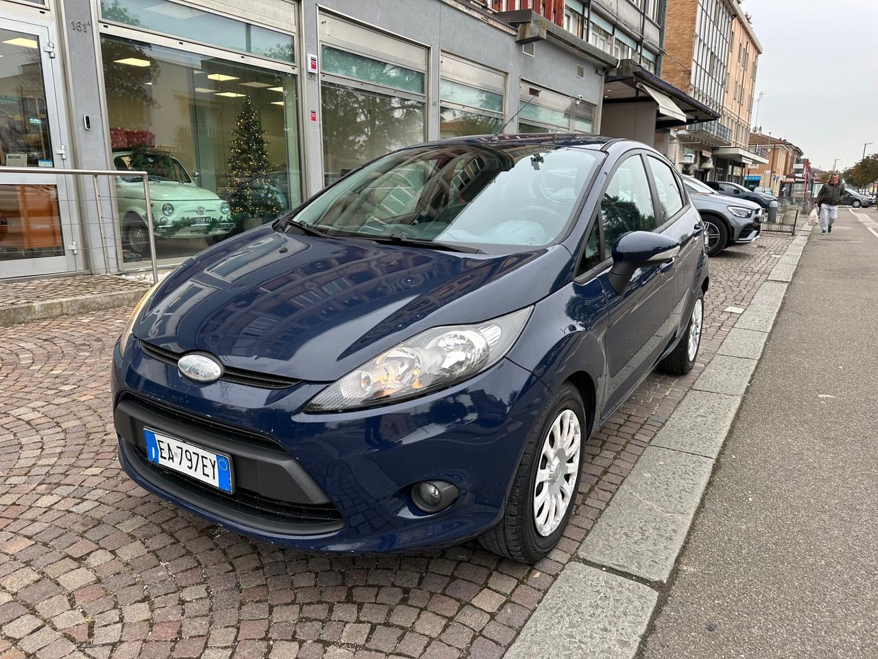 Ford Fiesta 1.4 5 porte GPL Titanium
