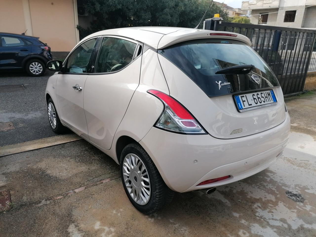 Lancia Ypsilon 1.2 69 CV 5 porte GPL Ecochic Gold