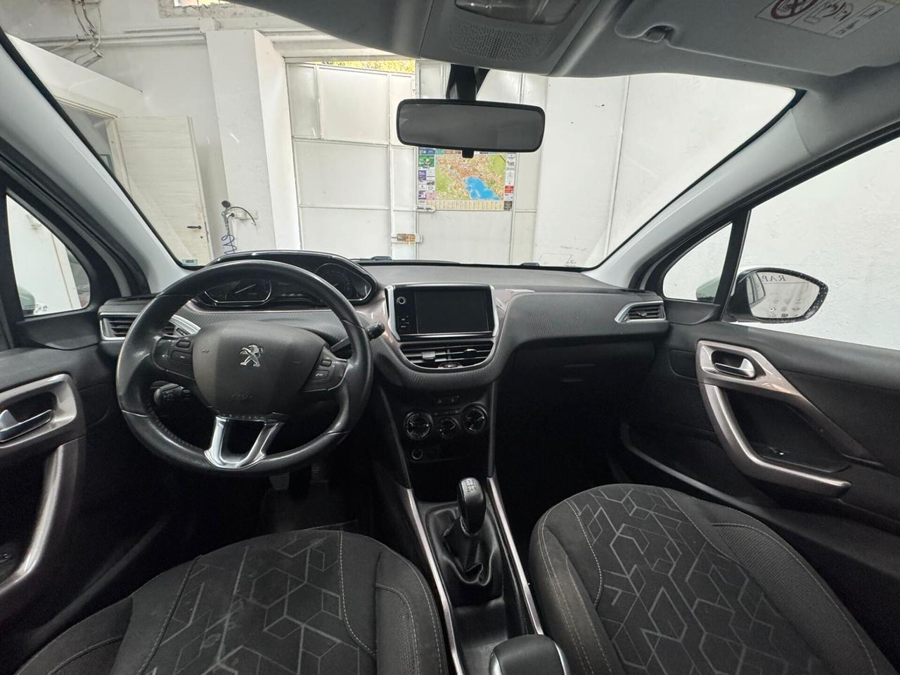 Peugeot 2008 1.6 e-HDi 92 CV Stop&Start Urban Cross
