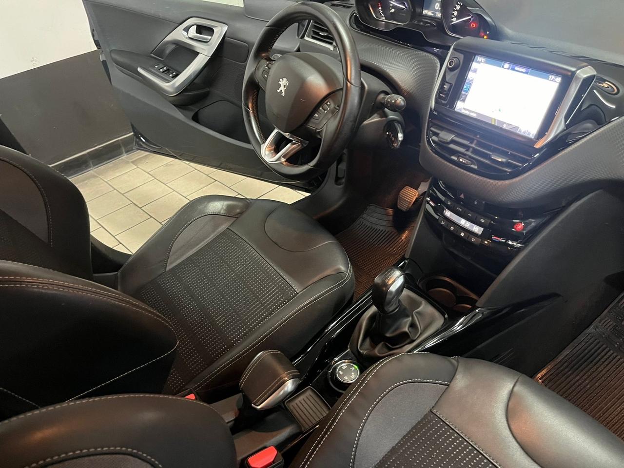 Peugeot 2008 BlueHDi 100 GT Line 2017
