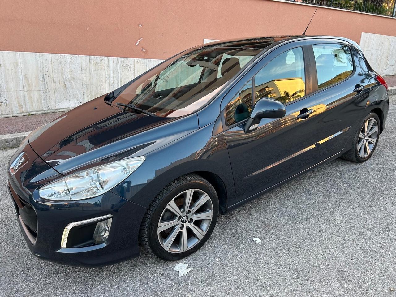 Peugeot 308 1.6 e-HDi allure tetto panoramico