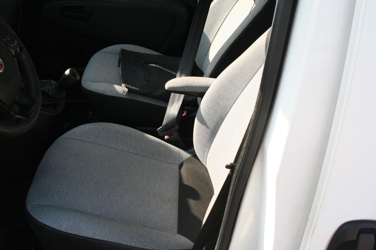 Fiat Qubo 1.3 MJT 95 CV Lounge 5 posti