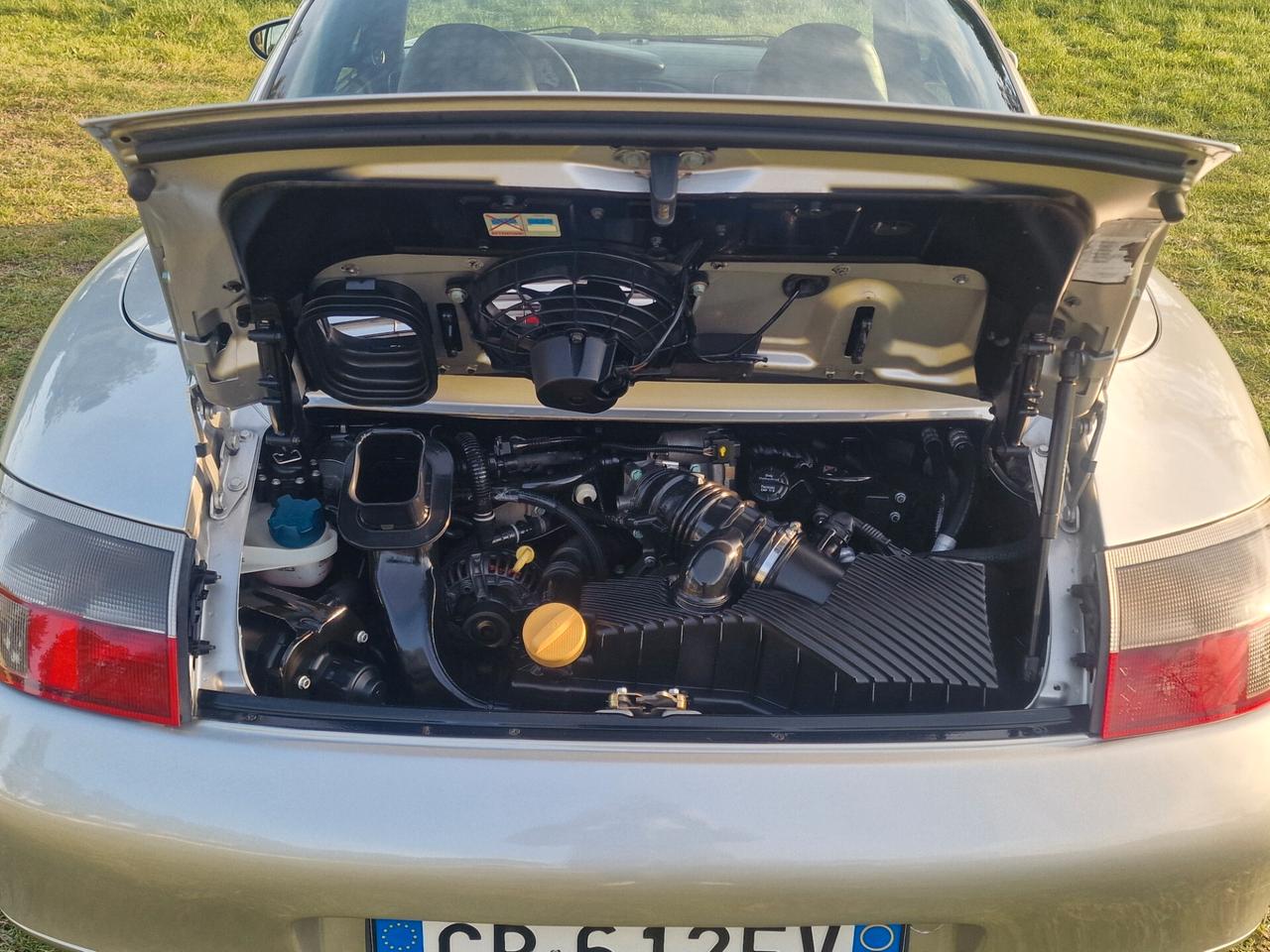 Porsche 911 Carrera 4 Cabriolet - Mod 996