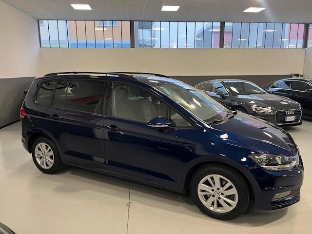 Volkswagen Touran 2.0 TDI 115 CV DSG Business BlueMotion Technology 7 POSTI