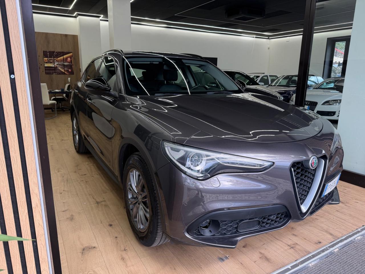 Alfa Romeo Stelvio 2.2 Turbodiesel 210 CV AT8 Q4 Business