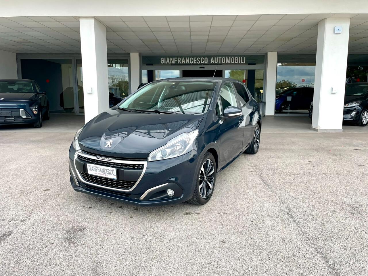 Peugeot 208 1.2 PureTech 82cv Signature