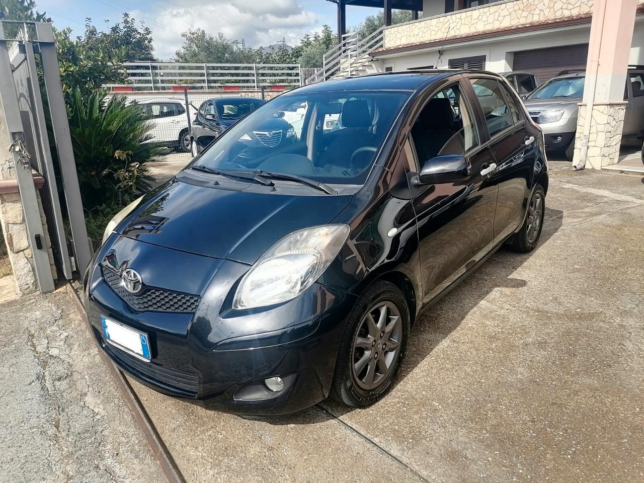 Toyota Yaris 1.4 D4D - 2011