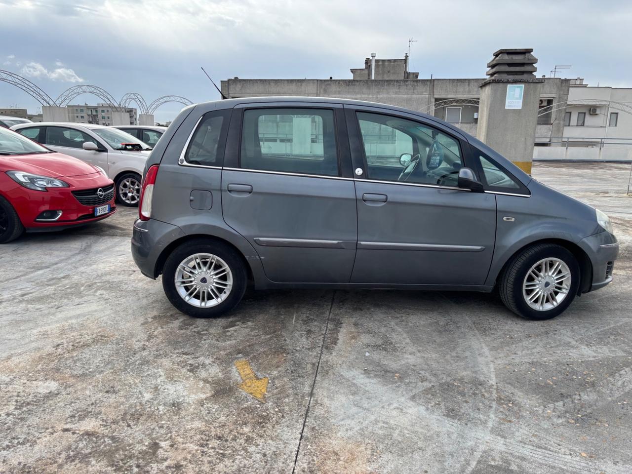 Lancia MUSA 1.4 Argento Ecochic GPL
