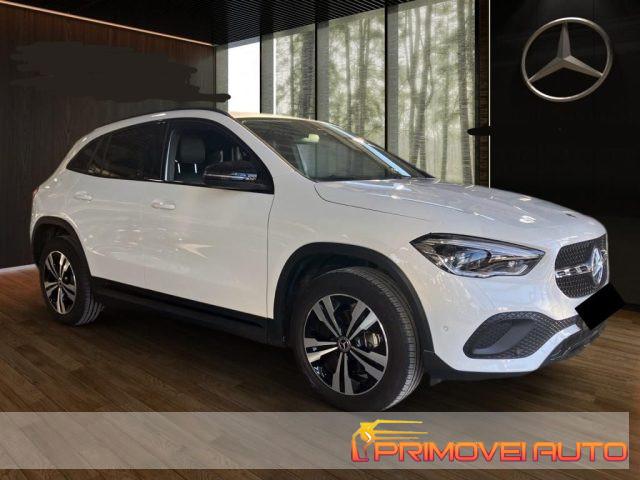 MERCEDES-BENZ GLA 180 Automatic