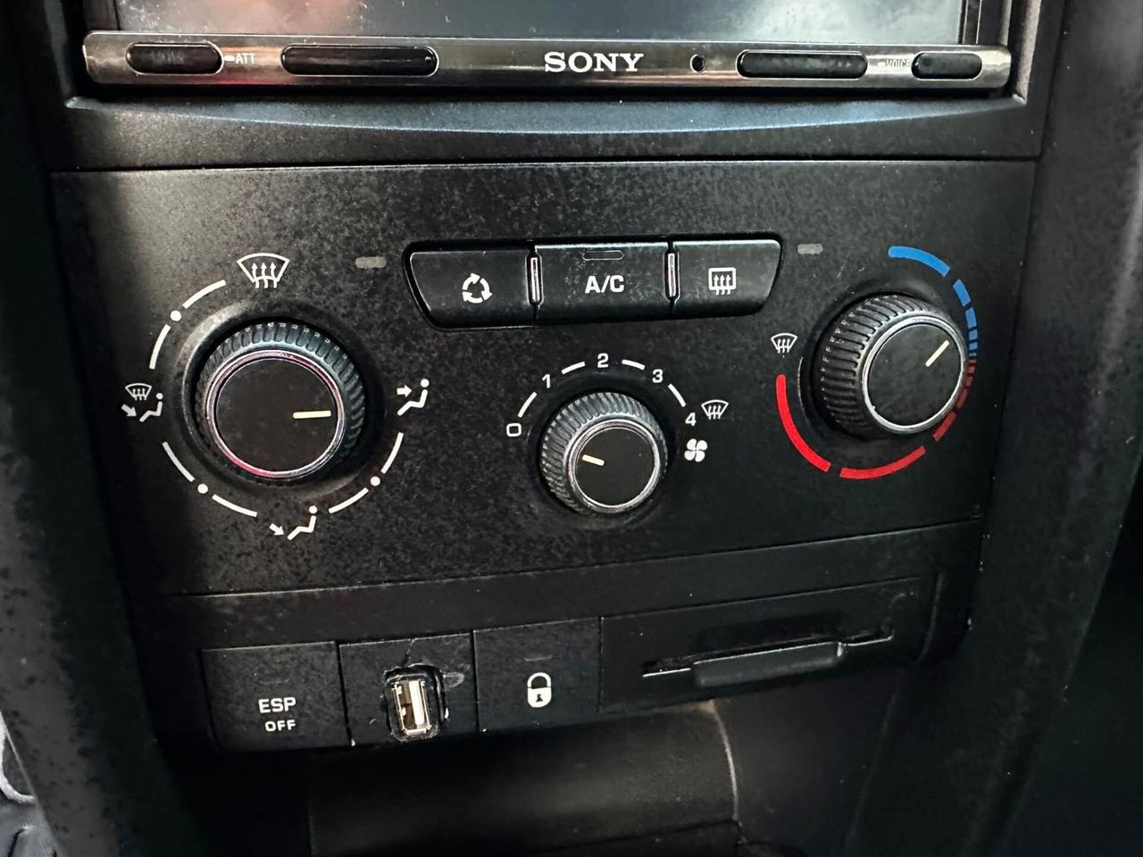 Peugeot 207 1.4 GPL 80.000KM NEOPATENTATI