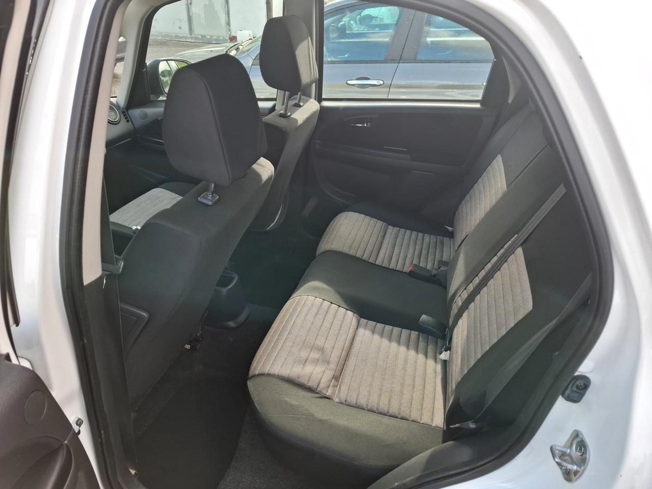 Fiat Sedici 2.0 MJT 16V DPF 4x4 Emotion 2011