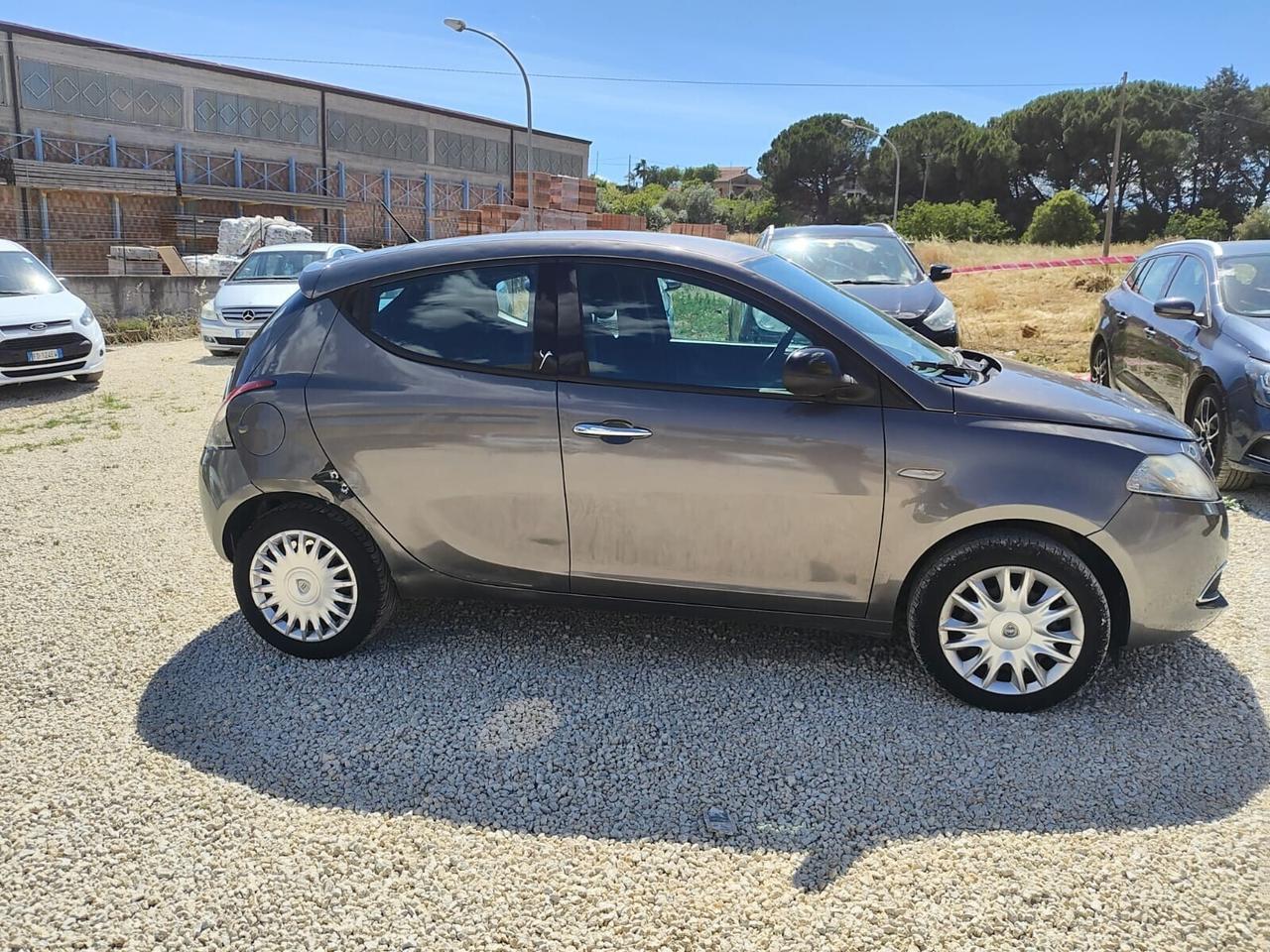 Lancia Ypsilon 1.2 69 CV 5 porte S&S Gold