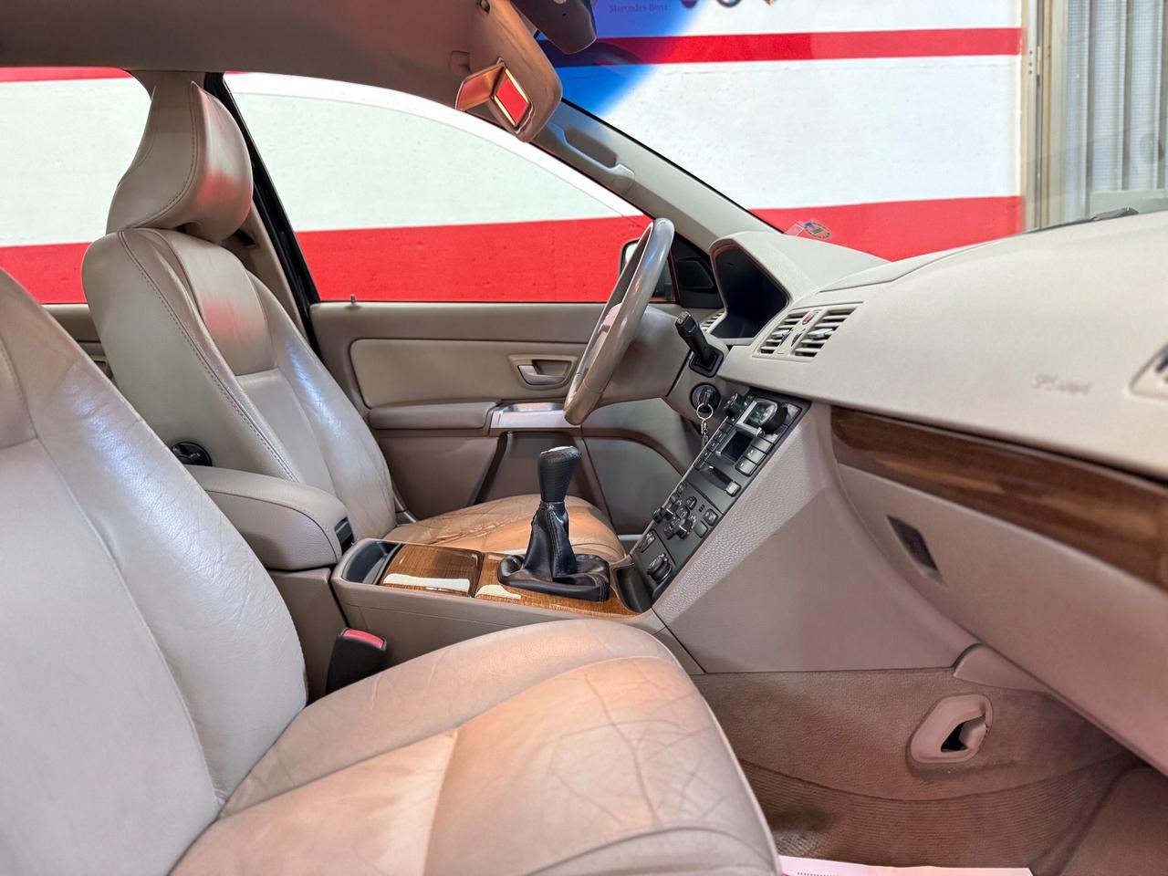 Volvo XC 90 XC90 2.4 D5 185 CV aut. AWD Executive