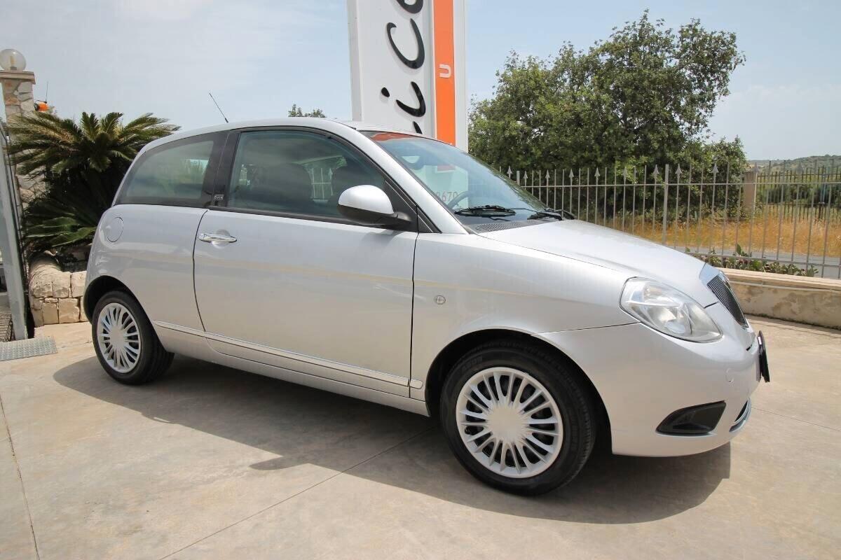 Lancia Ypsilon 1.3 MJT 75 CV New Oro|84000KM|2011