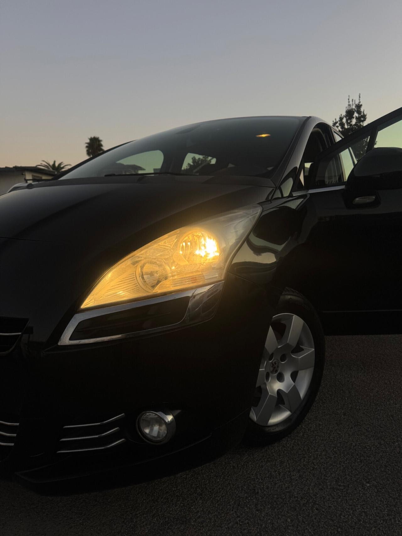 Peugeot 5008 1.6 HDi 112CV Business 7 posti