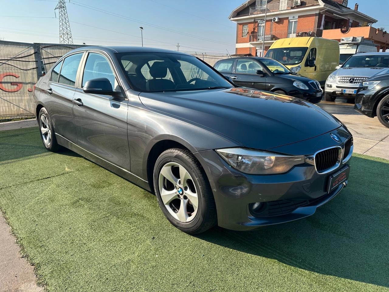 BMW 320 D*BERLINA*LUXURY*NAVI*PELLE*PDC*BLUETOOTH*